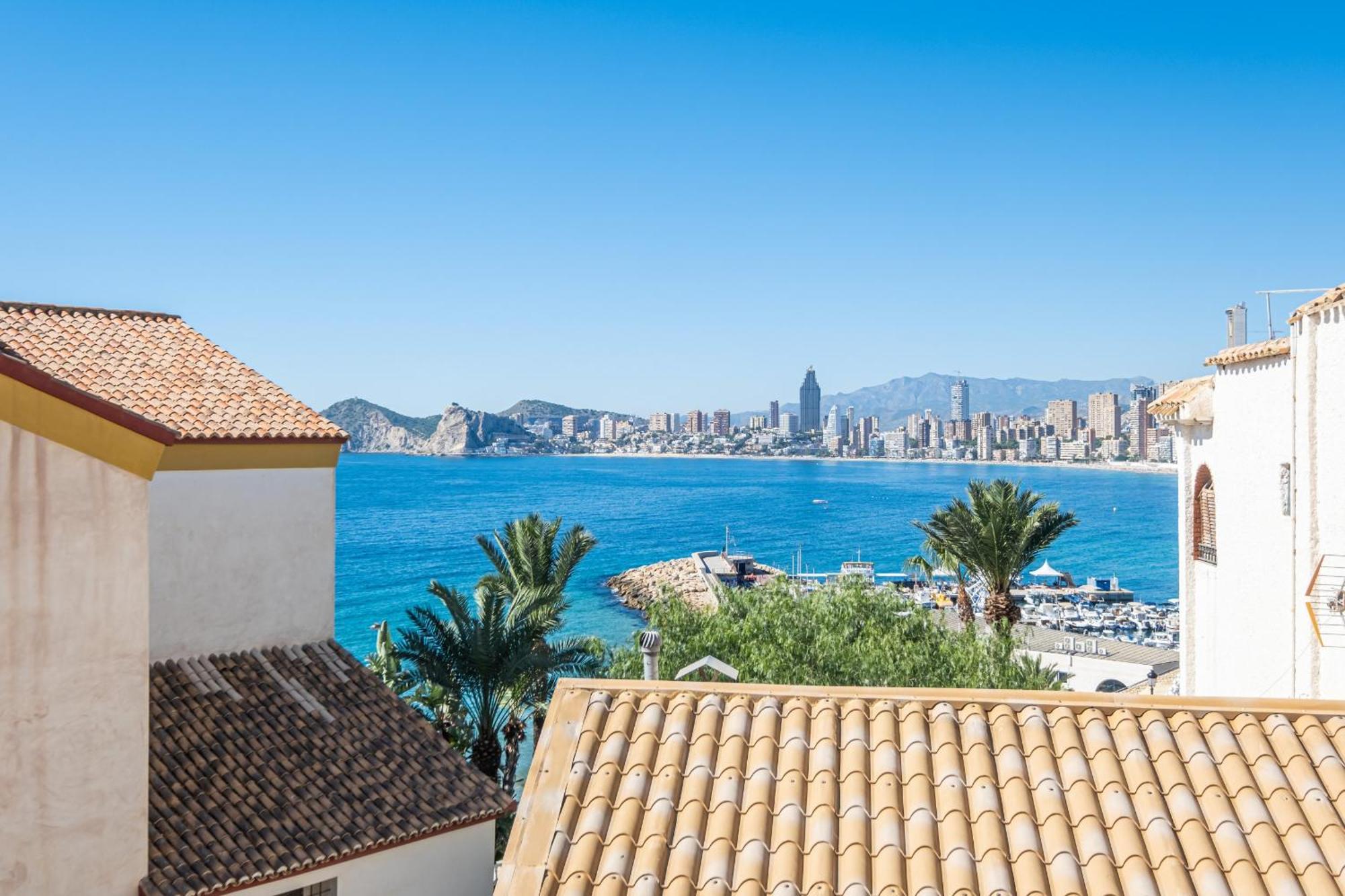 Apartamentos El Castell Benidorm Old-Town Екстериор снимка