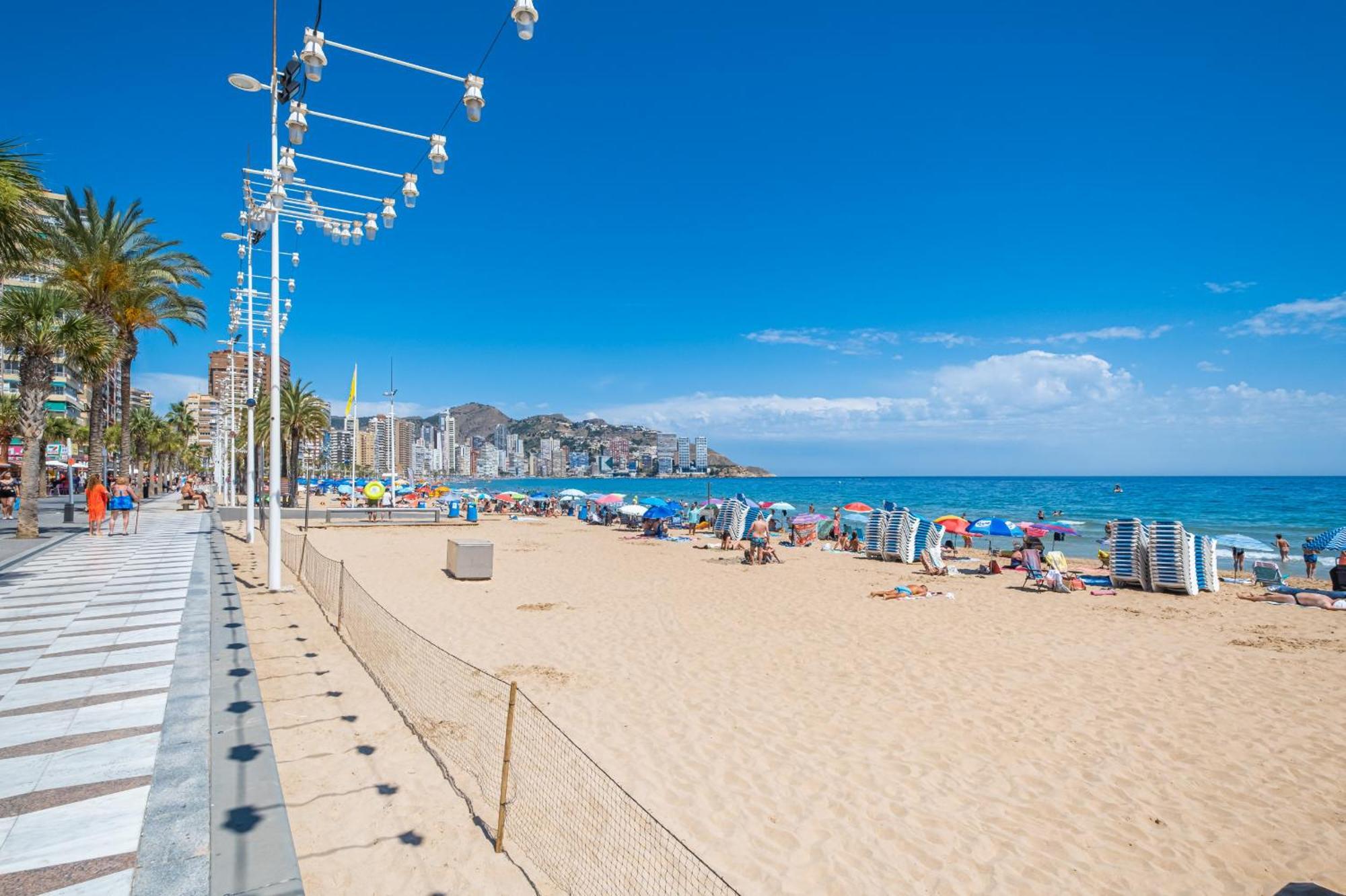 Apartamentos El Castell Benidorm Old-Town Екстериор снимка