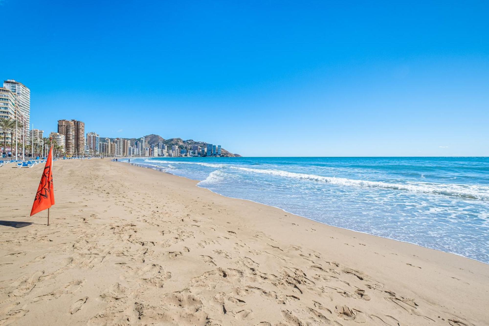 Apartamentos El Castell Benidorm Old-Town Екстериор снимка