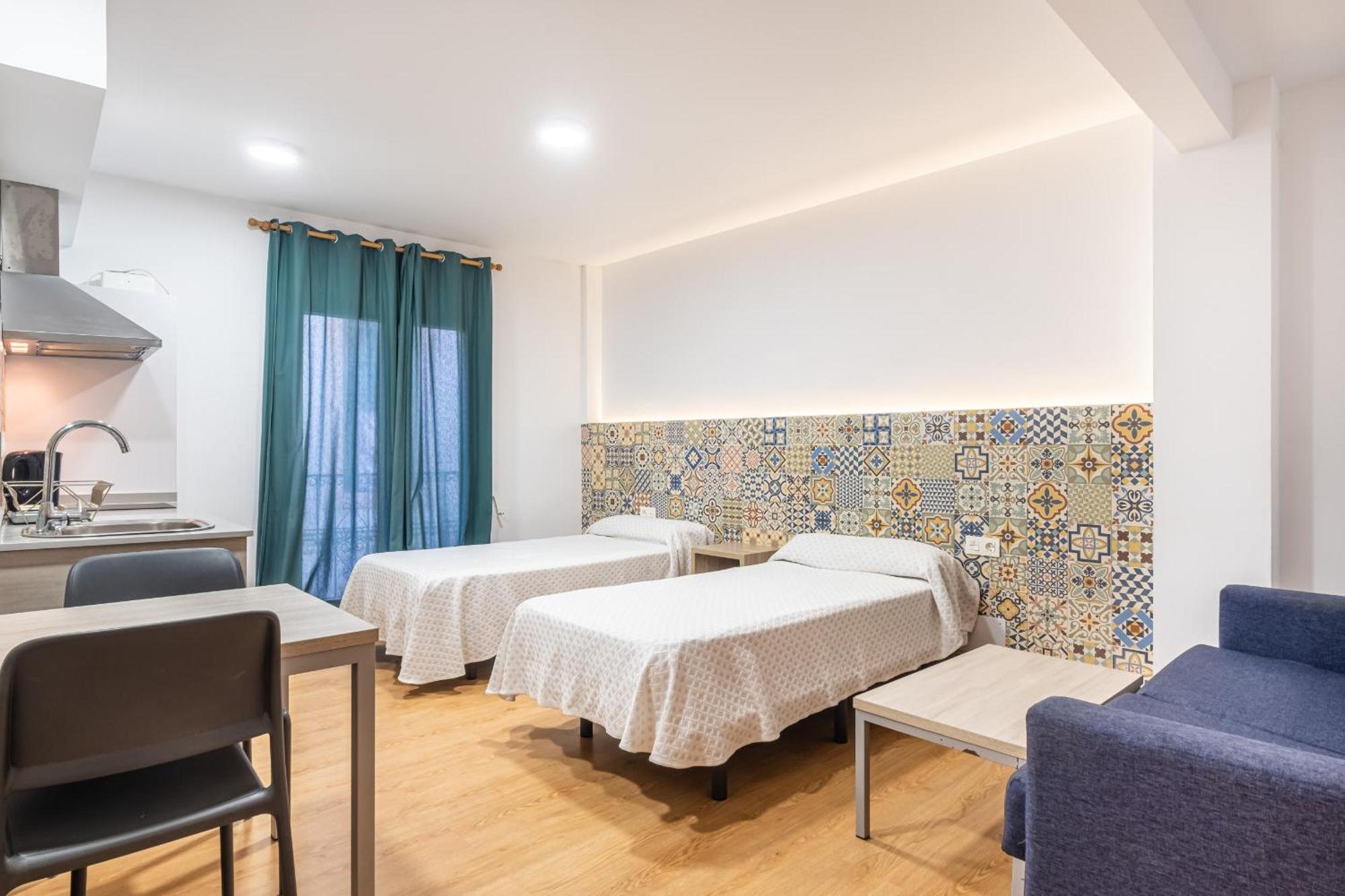 Apartamentos El Castell Benidorm Old-Town Екстериор снимка