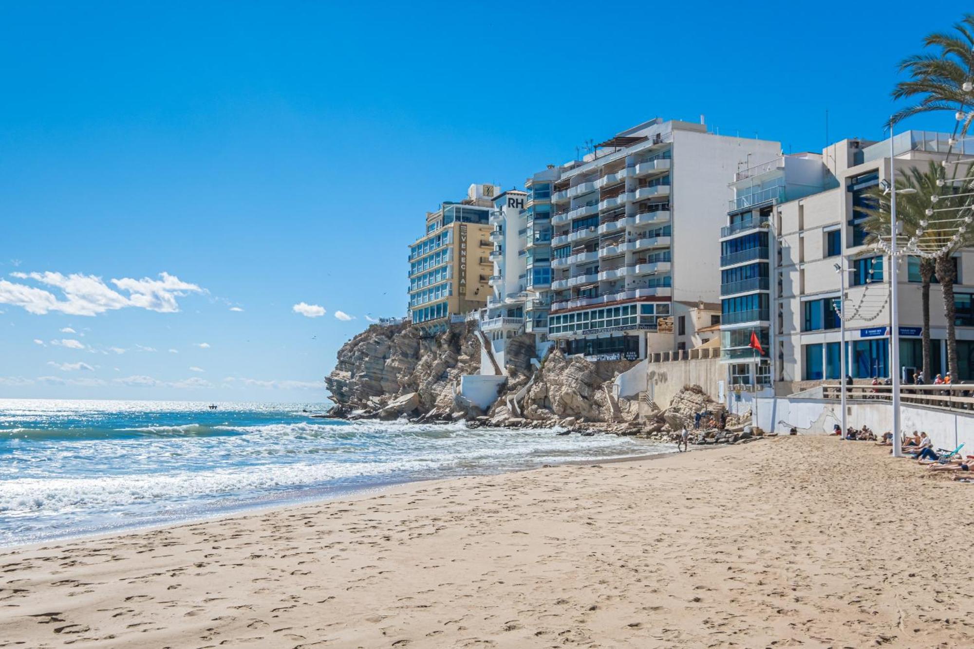 Apartamentos El Castell Benidorm Old-Town Екстериор снимка