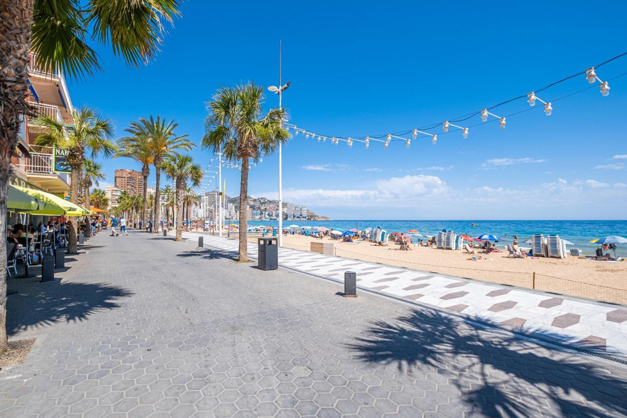 Apartamentos El Castell Benidorm Old-Town Екстериор снимка