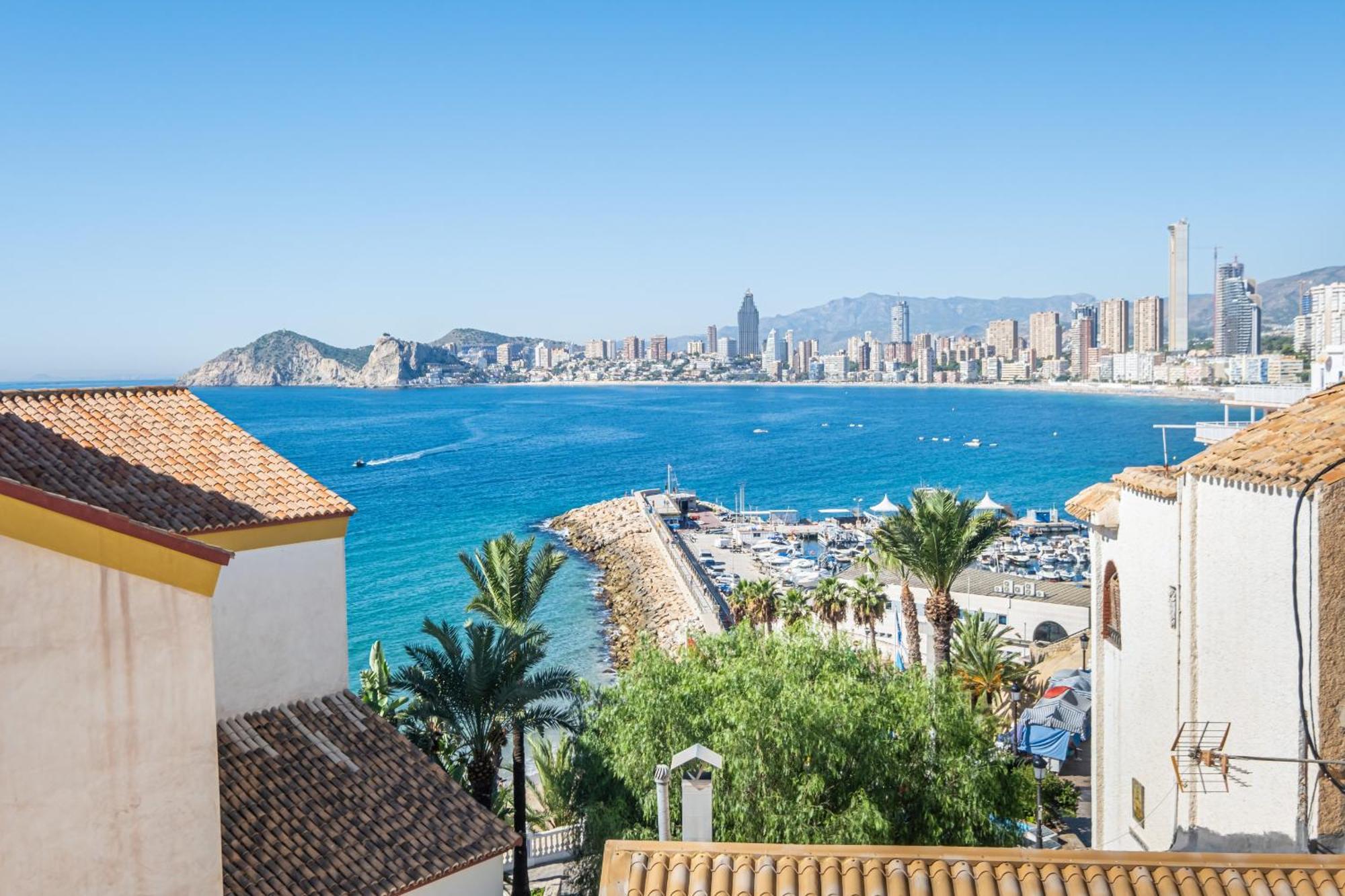 Apartamentos El Castell Benidorm Old-Town Екстериор снимка