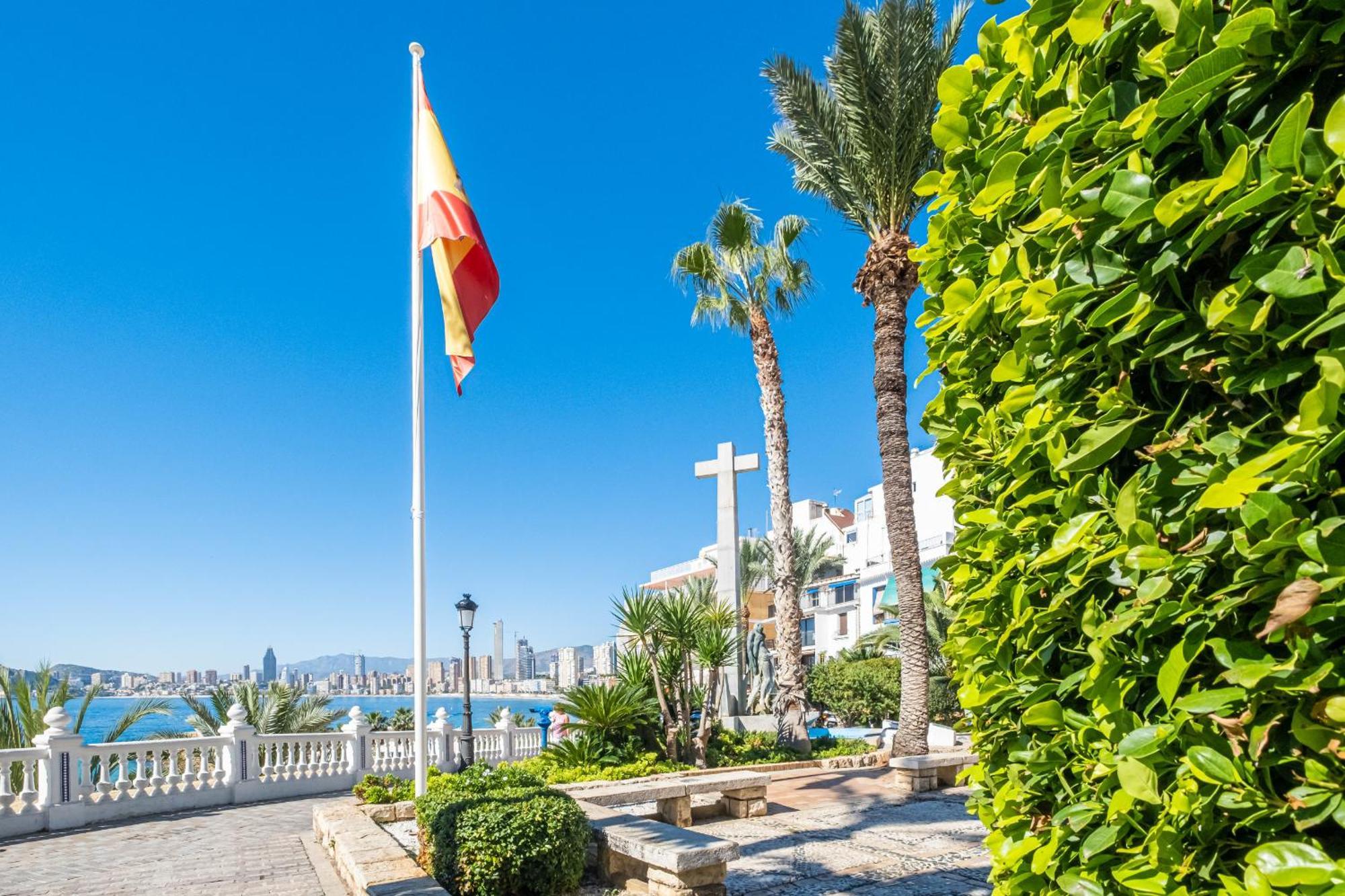 Apartamentos El Castell Benidorm Old-Town Екстериор снимка