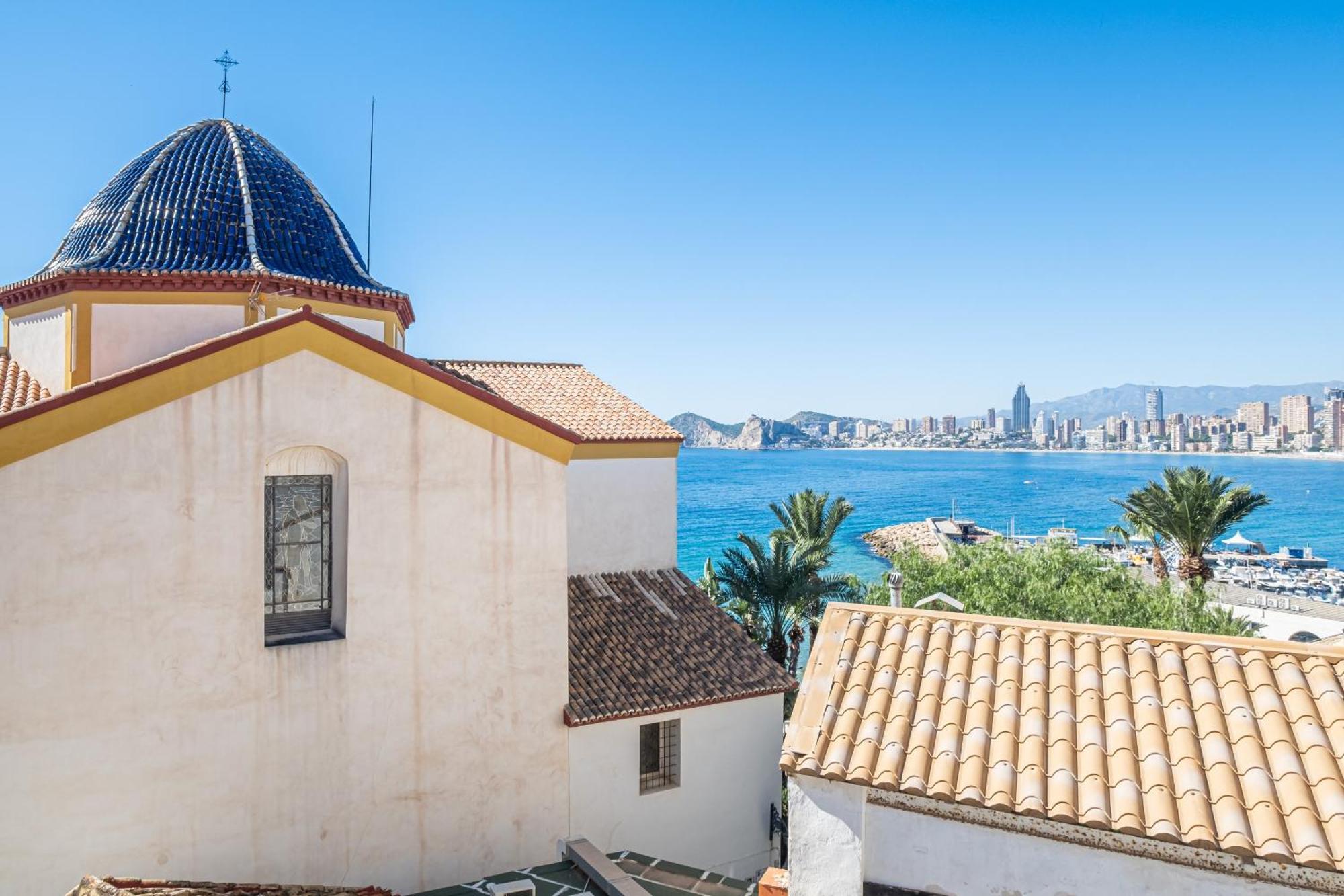 Apartamentos El Castell Benidorm Old-Town Стая снимка